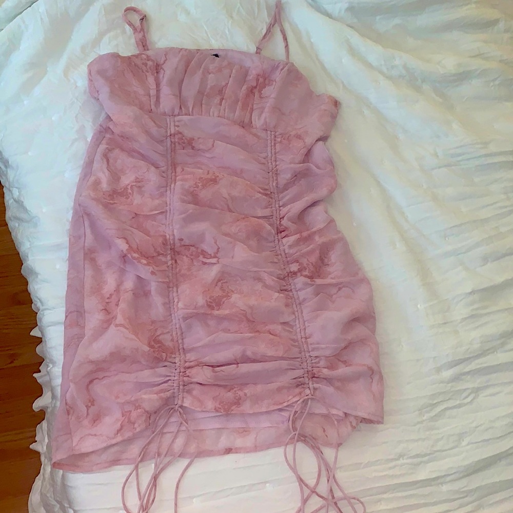 BRAND NEW FOREVER 21 DRESS!!